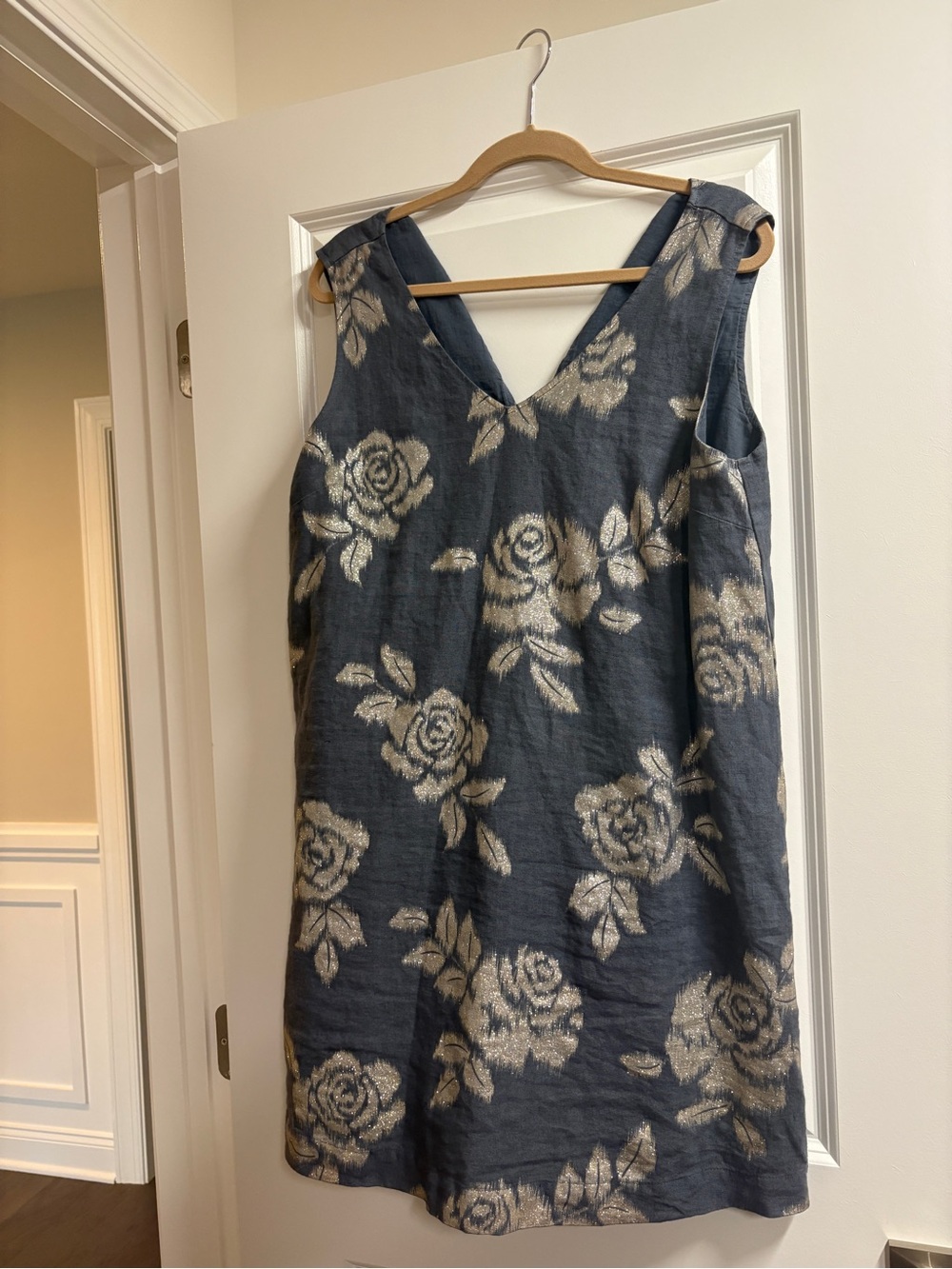 Floral V-Neck Shift Dress in Navy and Cream